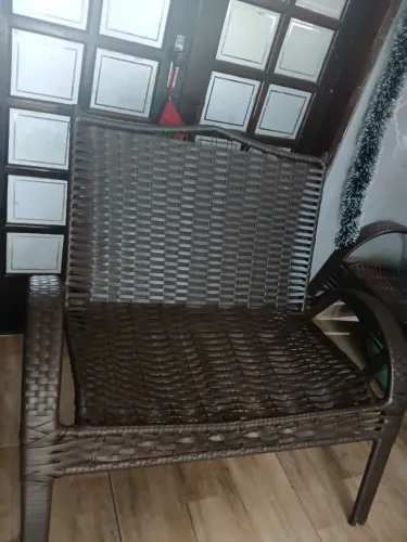 Namoradeira, com cadeira e centro de mesa