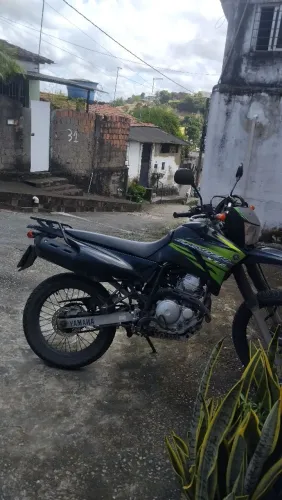 Vendo moto valor 15.500 em prefeito estado de conservação