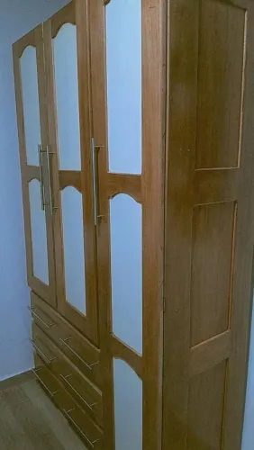 Trabalho com carpintaria e marcenaria e pintor , reforma de movies