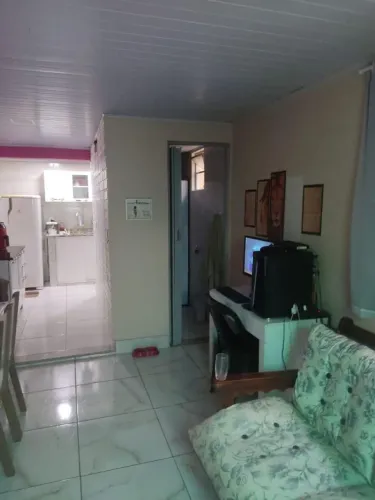 Casa pra alugar. Toda no piso e PVC