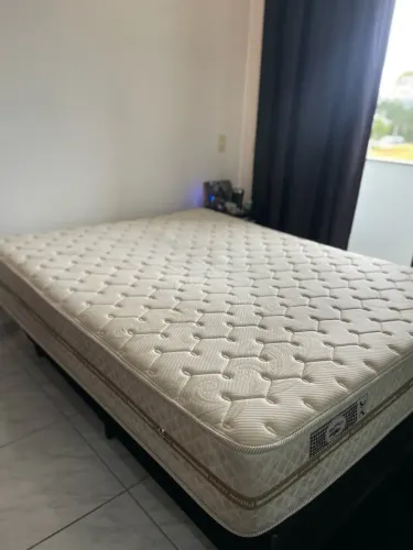 COLCHÃO KING ECOFLEX + BASE BOX QUEEN PRETA