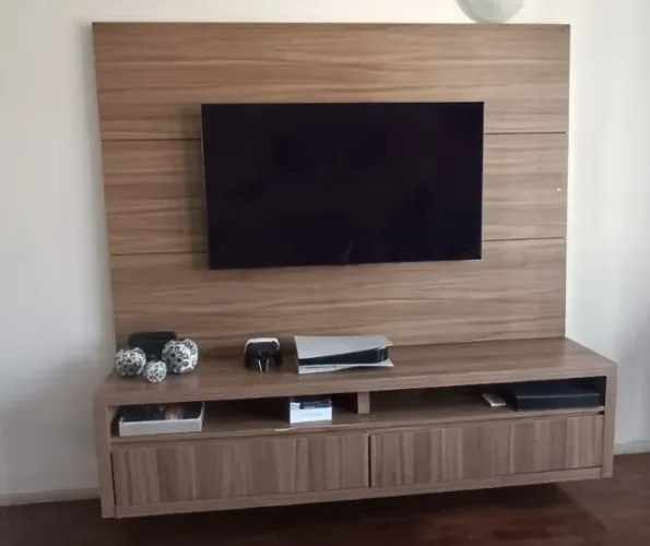 Rack com painel (2,10m largura x 1,95m altura)