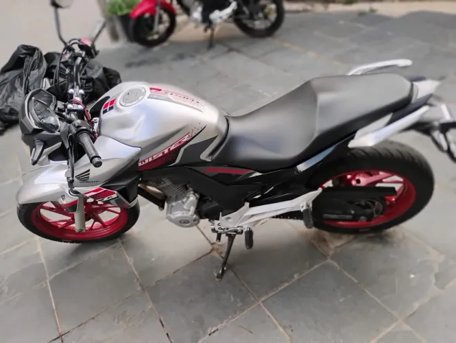 Vende -Se CB Twiste