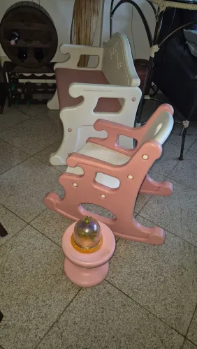 Lindo conjunto em plástico para crianças marca Little Tikes.