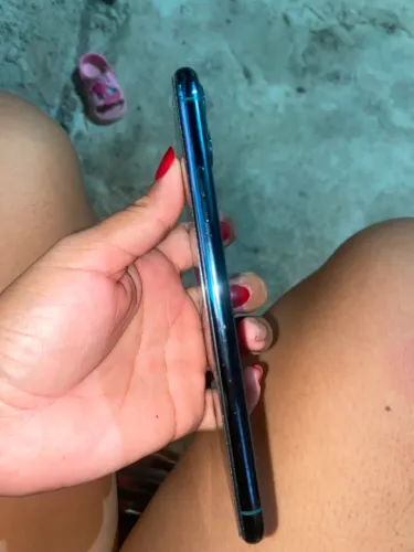 Vendo iPhone 11 Pro Max, mais informações no pv