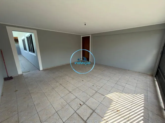 (LOC-687) Casa com 3 dormitórios para alugar, 82 m² por R$ 2.102/mês - Chácara Bela Vista