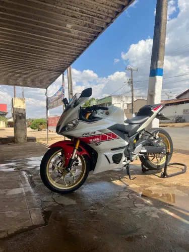 Yamaha R3