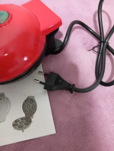 Máquina de 3 mini Donuts, 127v, nova