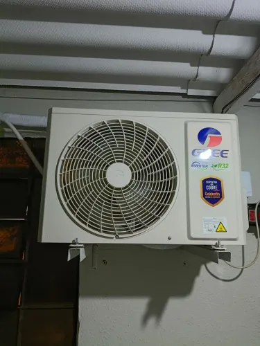 Vendo ar condicionado gree inverter 12000 semi novo