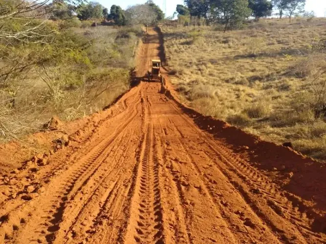 Sou Patroleiro operador de Motoniveladora autônomo
