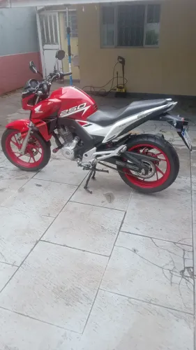 Vendo moto impecável