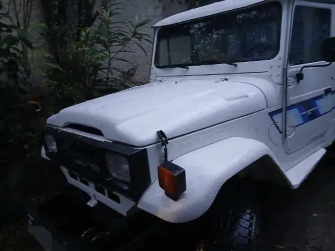 Toyota Band.Picape CD 2P Chassi Longo Diesel 1990