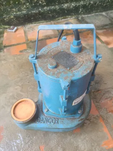 Bomba submersível dancor 2CV trifásico 220/380V - Nunca usada