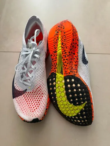 Tênis Nike Vaporfly 3 - edição especial - tam. 39 br - quase novo