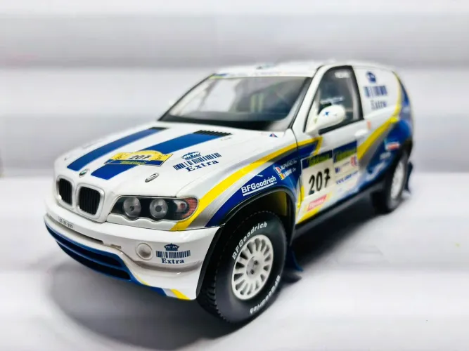 Miniatura BMW C5 Rallye X-Raid 1/18