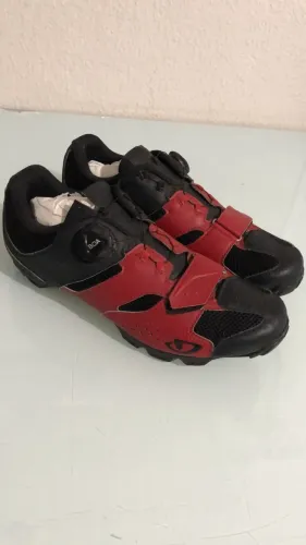 Sapatilha ciclismo marca Giro