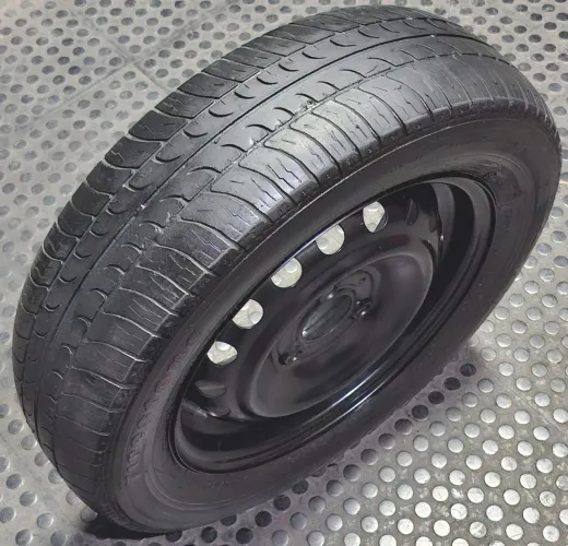 RENAULT KWID RODA 3 FUROS ORIGINAL PRETA PNEU 165/70r14 ESTEPE ARO 14