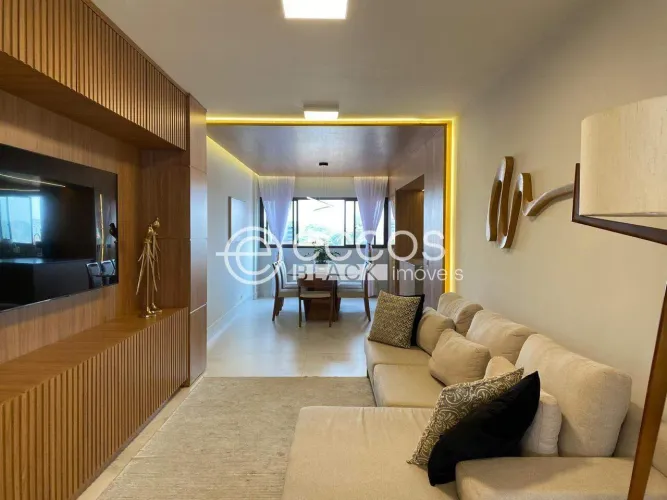 Apartamento à venda, 5 quartos, 2 suítes, 2 vagas, Centro - UBERABA/MG