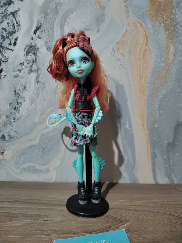 Monster High Lorna Mcnessie