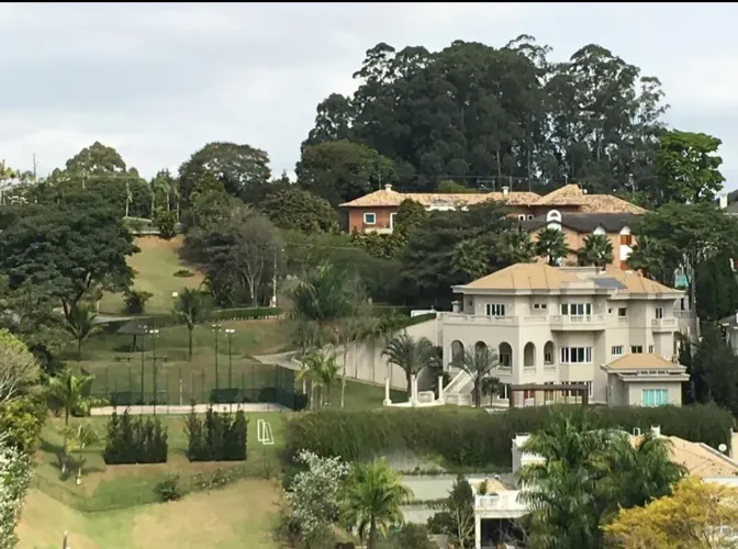 Mansão para retrofit no melhor lugar do Tamboré 1 - Barueri - SP