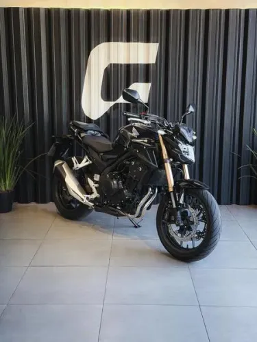 HONDA CB 500F 2024