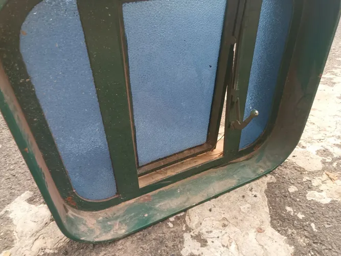 ? Janela Vitro antigo , reforçado 