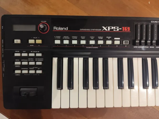 Sintetizador Roland XPS10