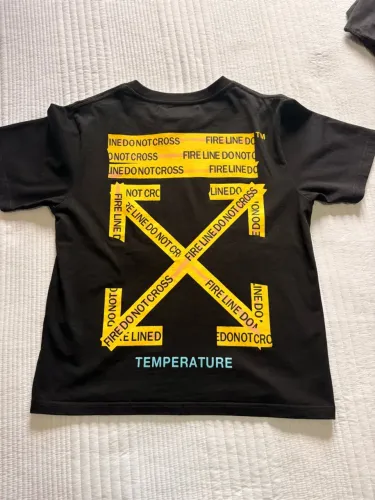CAMISETA OFF-WHITE SEMI NOVA P