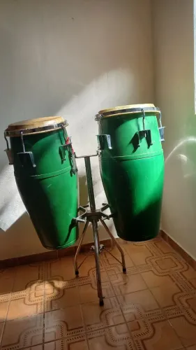 Par de Congas com Tripé tumbadoras