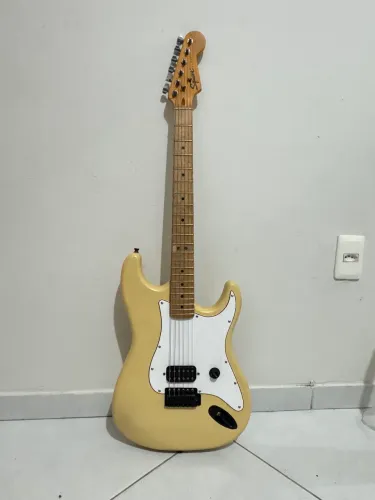Guitarra Squier Stratocaster captação Zonda