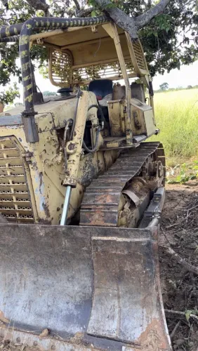 Trator de esteira Cat D4e