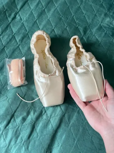 SAPATILHA DE PONTA SÓ DANÇA