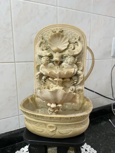 Fonte de água decorativa