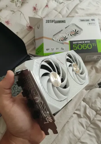 RTX 5060 Ti Zotac 16GB Twin Edge OC White - 3 Semanas de Uso c/ NF Garantia 2029 - Troca