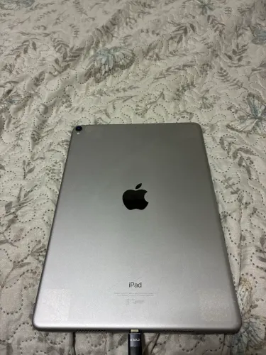 iPad Pro A1701, 64 Gb + Pen Apple 1 geração