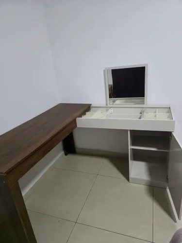 Escrivaninha com penteadeira