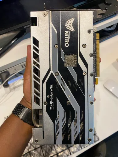 Placa de vídeo - R7 580 Nitro Saphire