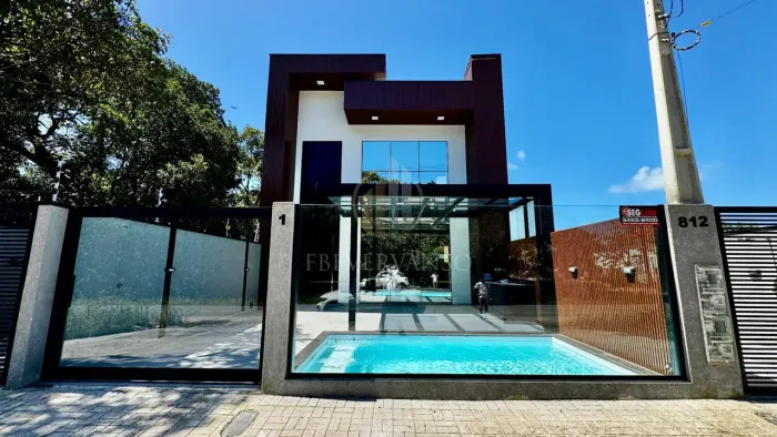 Compre Sobrado em Jardim Estoril - Guaratuba