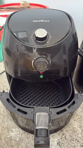 Air fryer semi nova