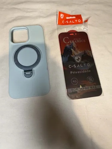 Capinha iPhone 16 Pro Max com Suporte Magnético + Película de Privacidade Nova