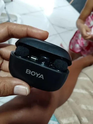 Mini microfone em perfeito estado usa 2 vezes original 320 reais