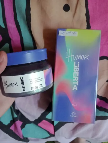 Kit humor liberta perfume + gel hidratante iluminador corporal Natura