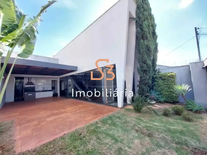 Casa para locação no Alto Umuarama: 3 quartos, 1 suíte, 2 salas, 1 banheiro, 4 vagas, 220m
