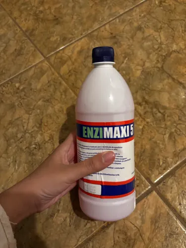 Kit de brocas usado + detergente enzimático (desinfetante)
