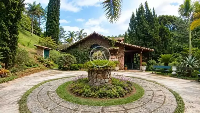 Casa para venda com 3 quartos, 6280m² - Pedro do Rio - Petrópolis/RJ