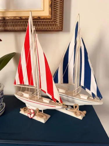Barcos decorativos de madeira