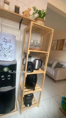 Vendo estante em pinos