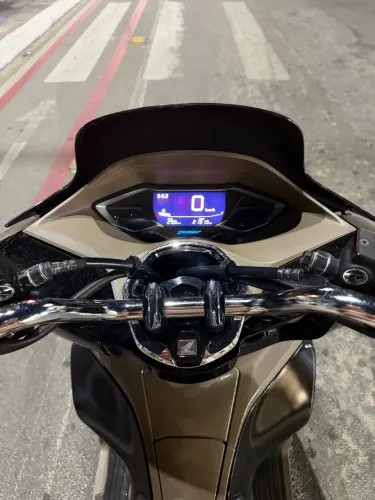Pcx Dlx 2025 modelo 2026