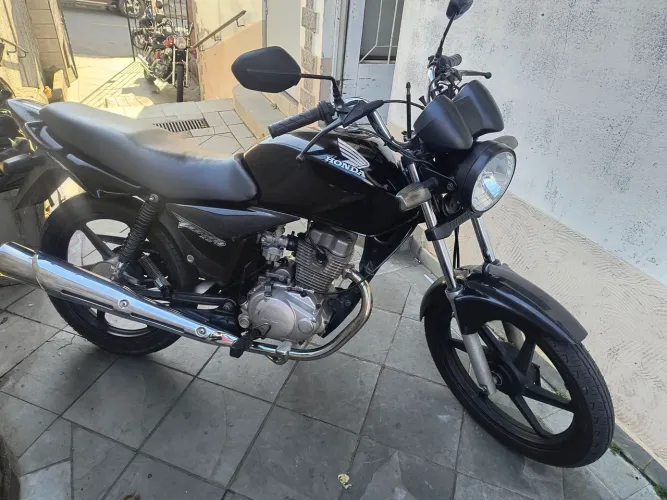Titan 150 filé