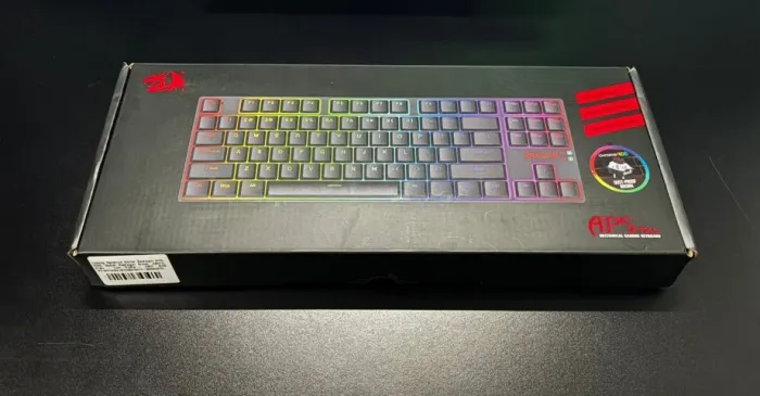 Teclado Redragon APS TKL RBG Switch Brown Low Profile